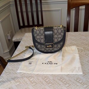 Coach Alie Signature Jacquard Saddle Bag💙